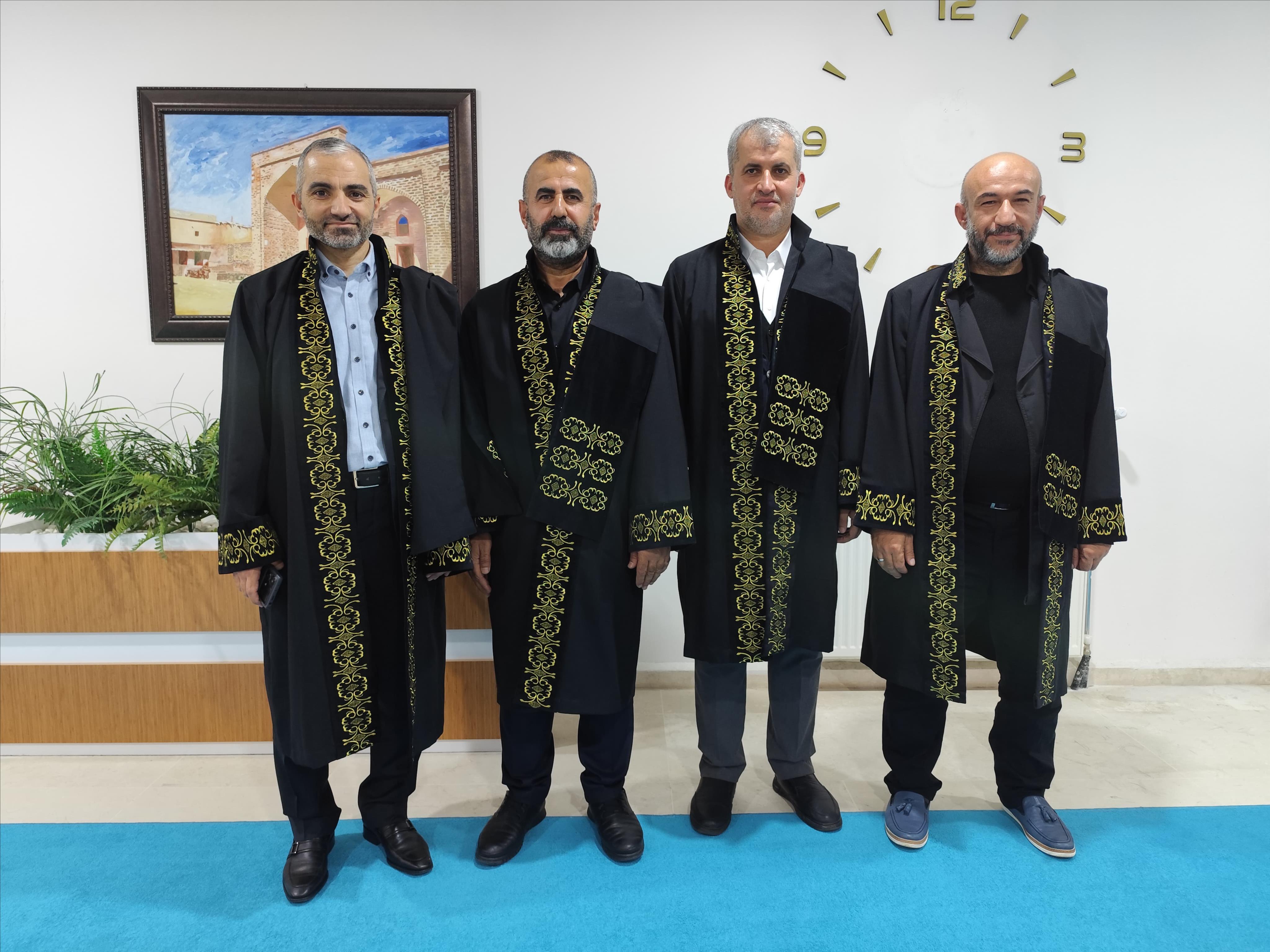 akademik-kadromuz-yeni-unvanlarini-alan-2-profesor-ve-2-docentle-daha-da-guclendi