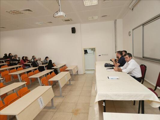 dekanligimiz-ve-arap-dili-ve-belagati-bolumu-ogretim-uyelerimiz-hazirlik-sinifi-ogrencileriyle-bulus