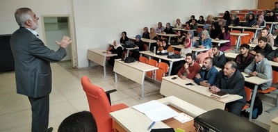 Fakültemizde "İlim ve Arapça'nın Önemi" Konulu Bir Konferans Düzenlendi.