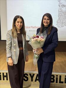 fakultemizin-dekan-yardimcilarindan-ve-felsefe-tarihi-anabilim-dali-ogretim-elemanlarindan-dr-ogr-