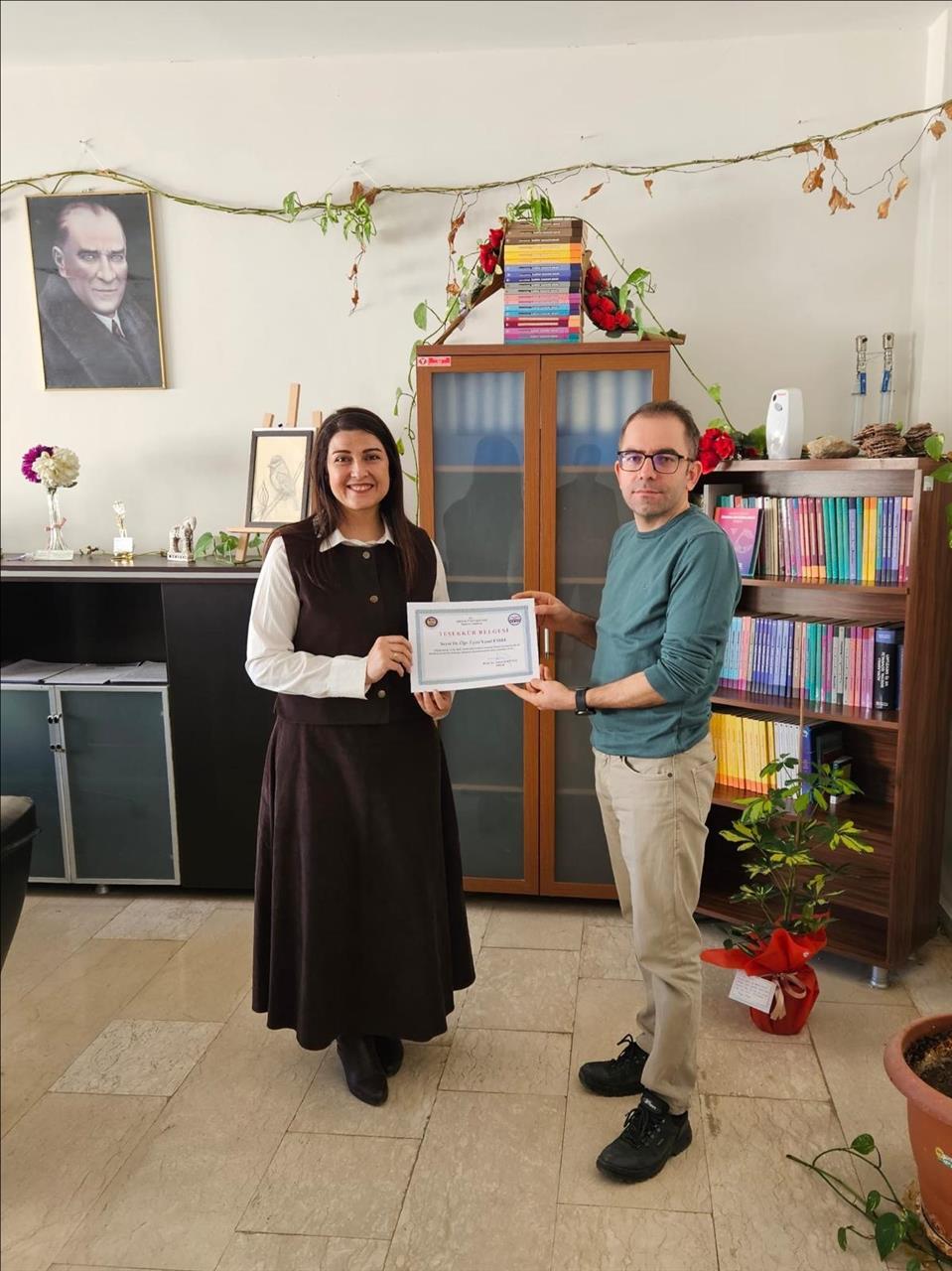 fakultemizin-egitim-ogretim-ve-ogrenci-islerinden-sorumlu-dekan-yardimcisi-gorevinde-degisiklige-gid