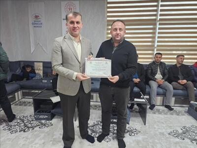 ogretim-uyelerimiz-prof-dr-nurullah-agitoglu-ve-doc-dr-veli-tatar-genclik-merkezinde-genclerle-b