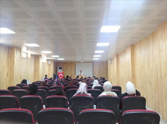 ogretim-uyemiz-prof-dr-nurullah-agitoglu-genclerle-biraraya-geldi