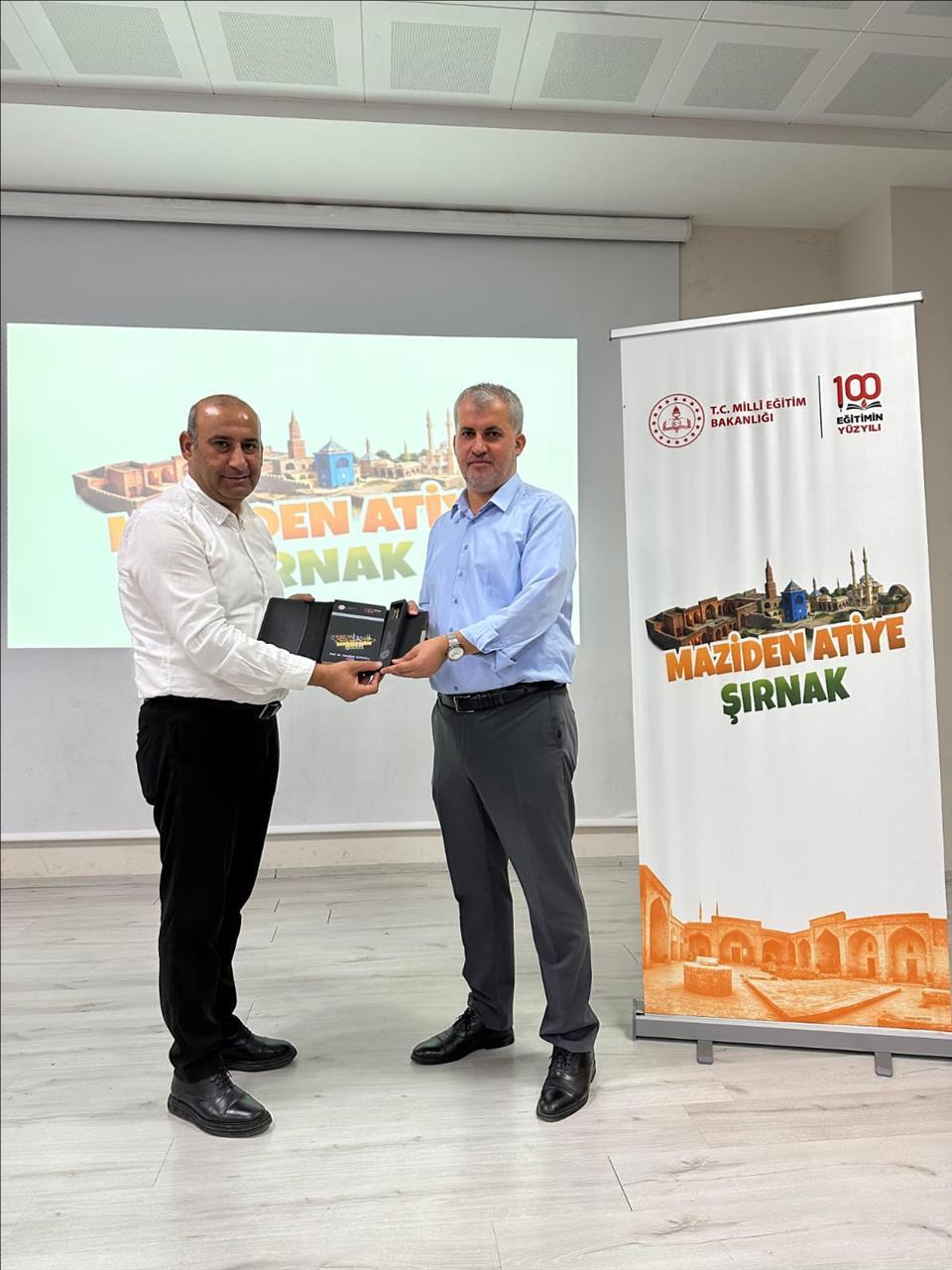 ogretim-uyemiz-prof-dr-nurullah-agitoglu-maziden-atiye-sirnak-adli-konferansa-katildi